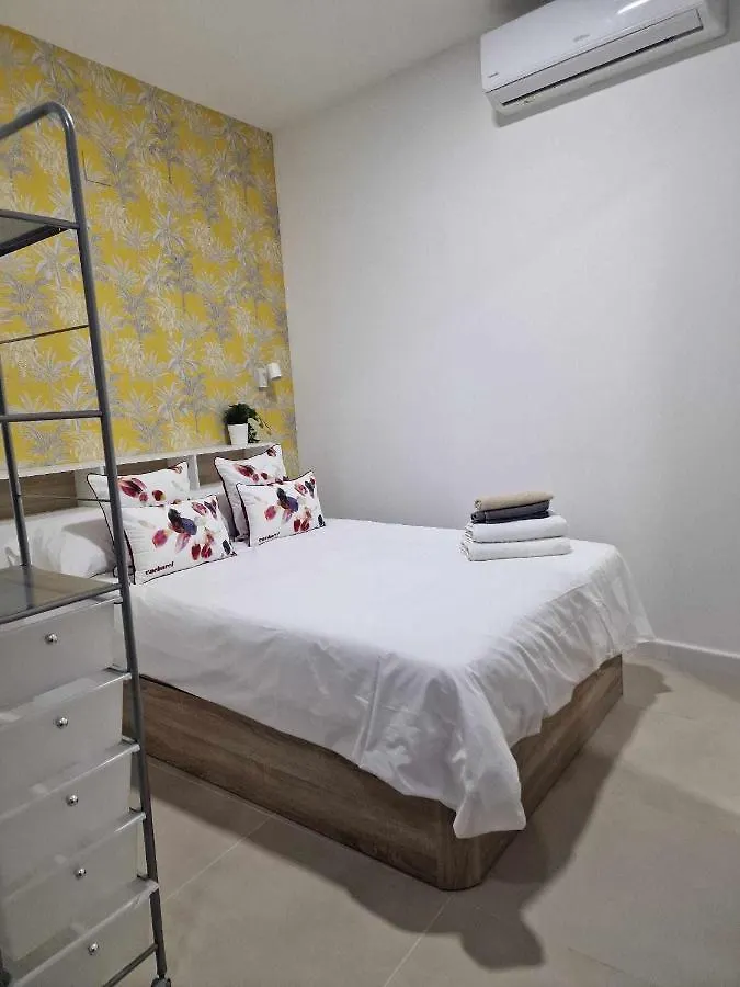 Moderno Apartamento 2 Junto A Calle Marmoles 0*, 말라가