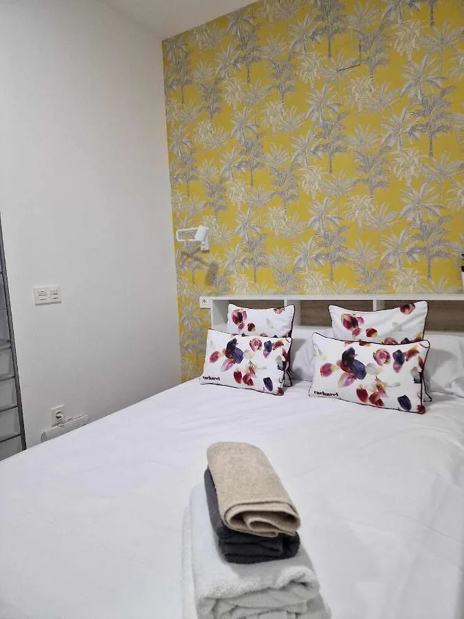 Moderno Apartamento 2 Junto A Calle Marmoles 말라가