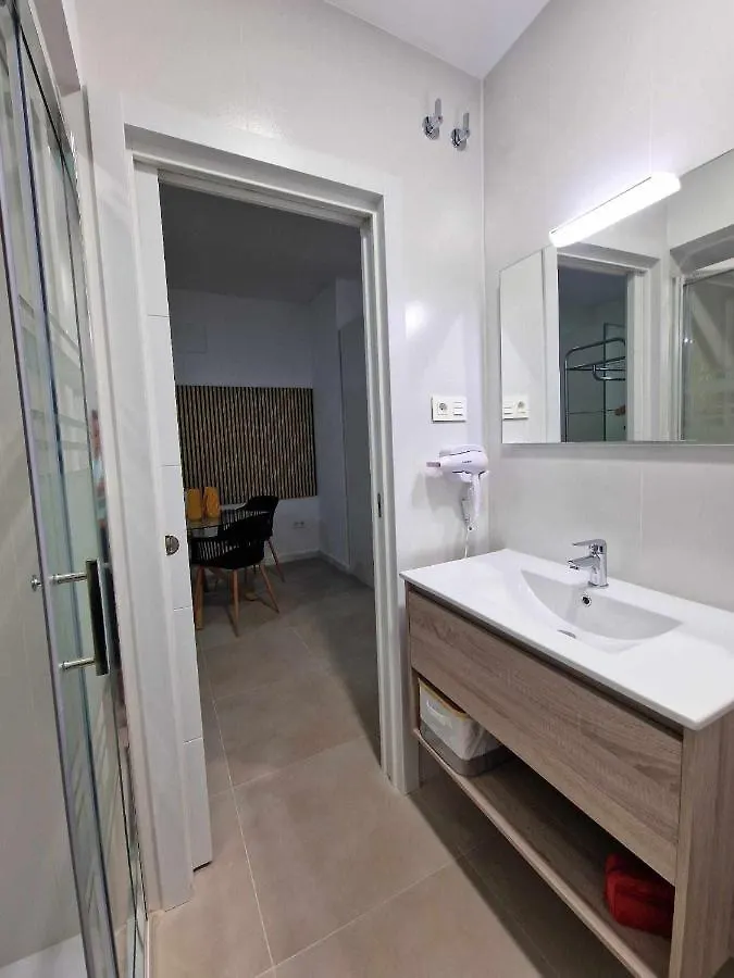 Moderno Apartamento 2 Junto A Calle Marmoles 0*, 말라가 스페인